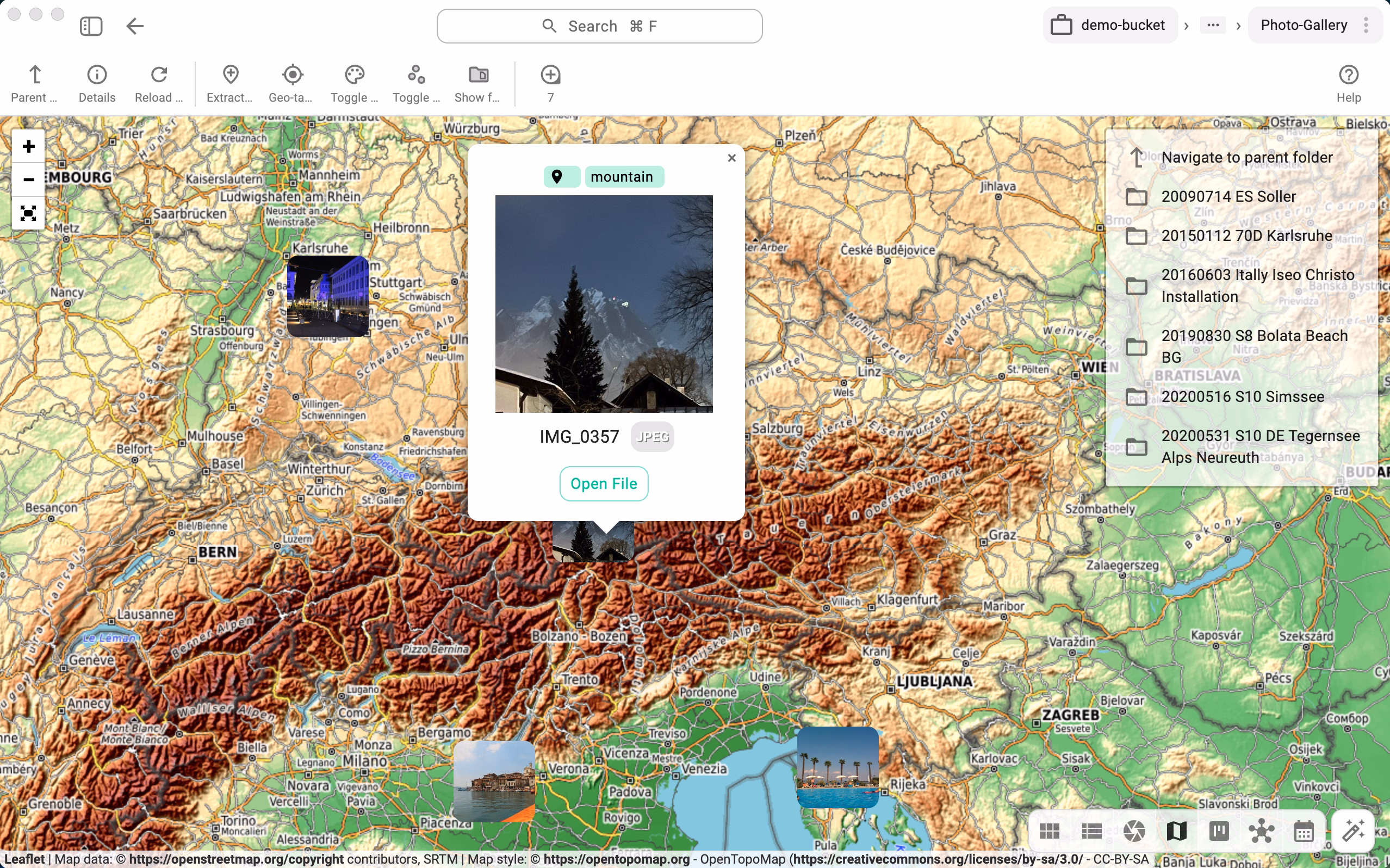 Mapique perspective using custom map tile server